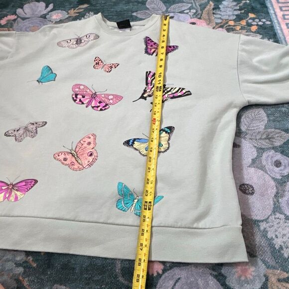 Womens butterfly crewneck sweatshirt XL Graphic Cozy Sweater Extra large insect - Picture 8 of 10